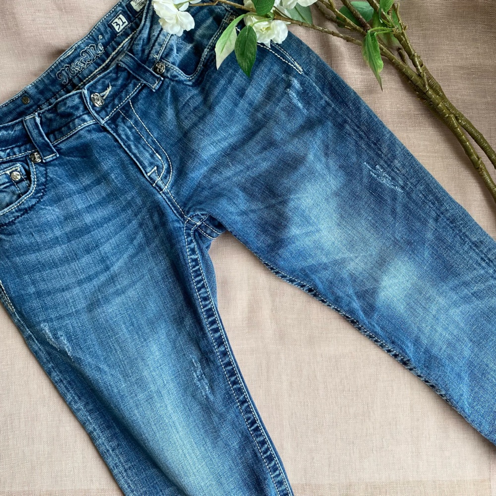 Miss Me denim capris barely worn size 31